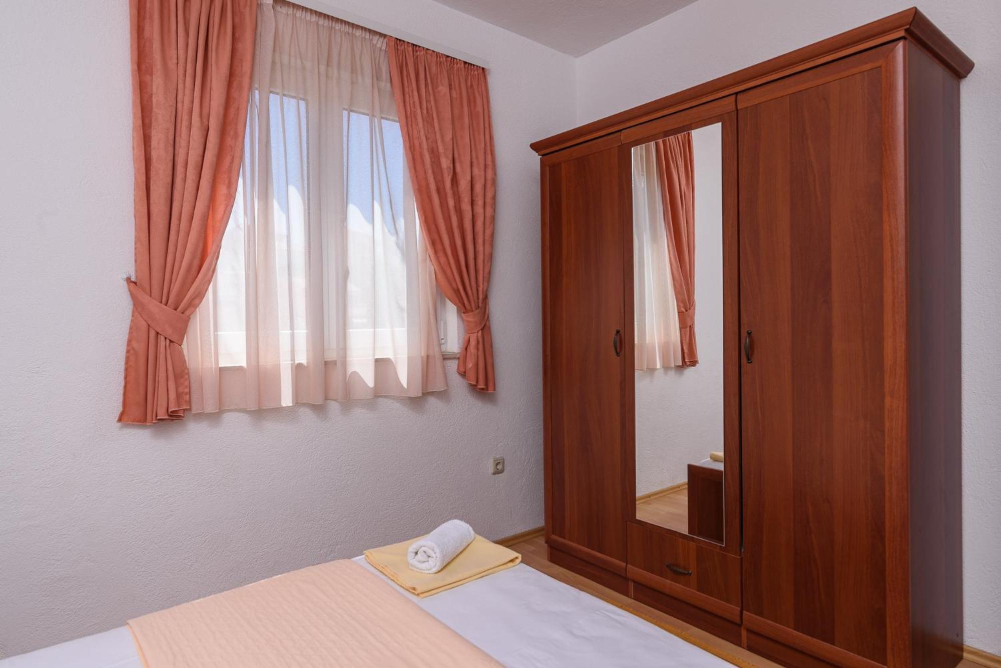 Apartmani Suki Trogir Kültér fotó